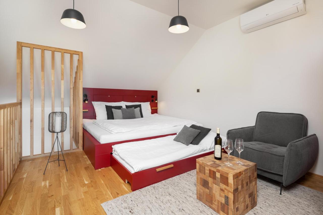 Rezidence Konevova, Mikulov Apartamento Exterior foto